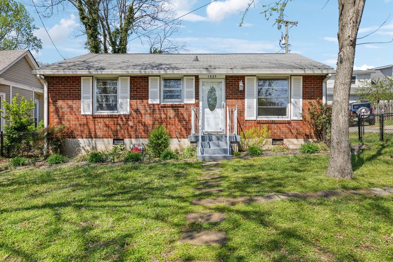 1435 Roberts, Nashville, TN 37206