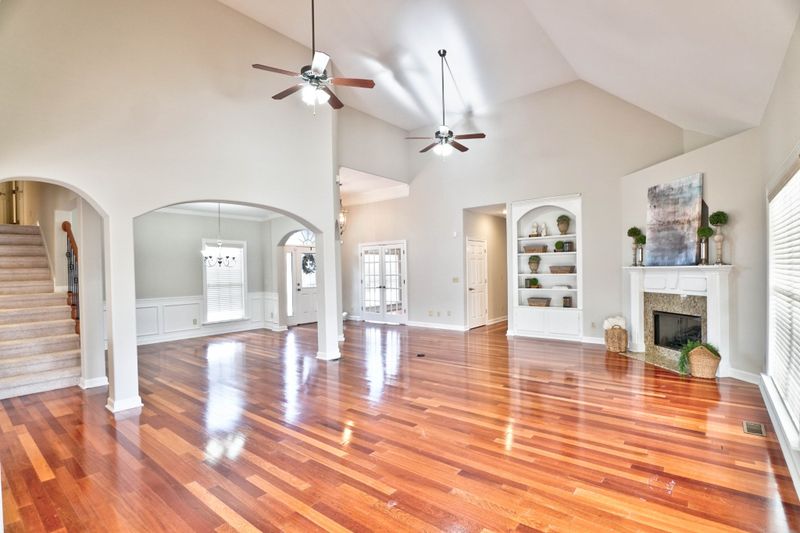 5933 Almaville Rd, Smyrna, TN 37167