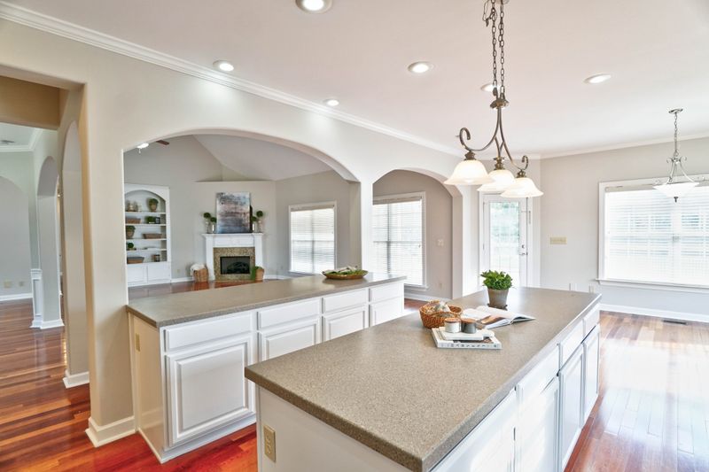 5933 Almaville Rd, Smyrna, TN 37167