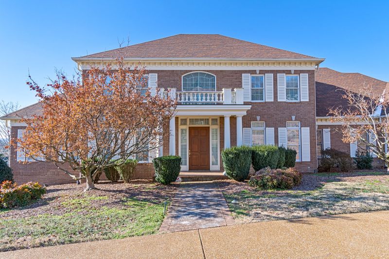 677 Legends Crest Dr, Franklin, TN 37069