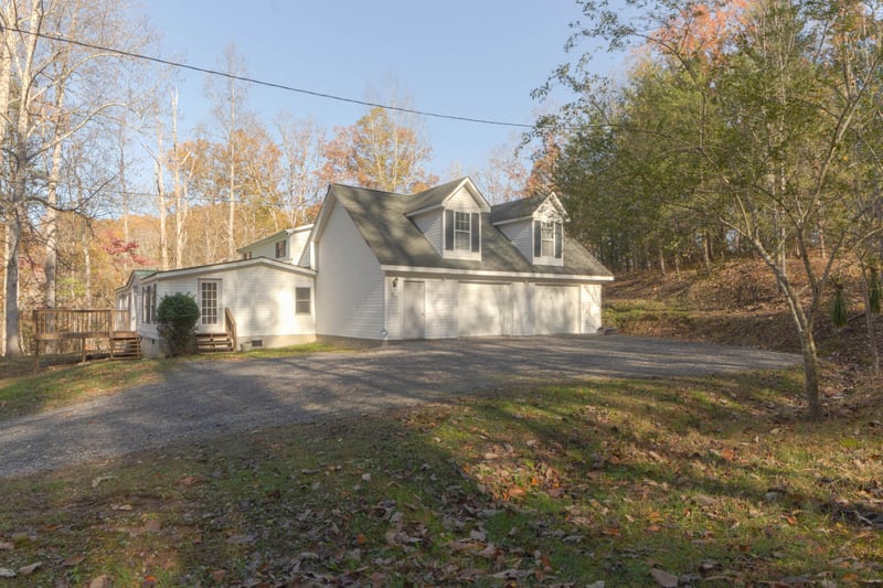 555 Durham Rd, Trenton, GA 30752