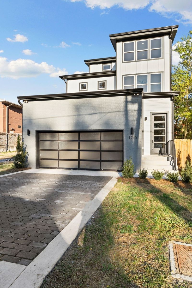 1740 21st Ave N, Nashville, TN 37208