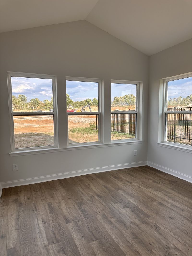 1913 Hildebrand Ln, Columbia, TN 38401