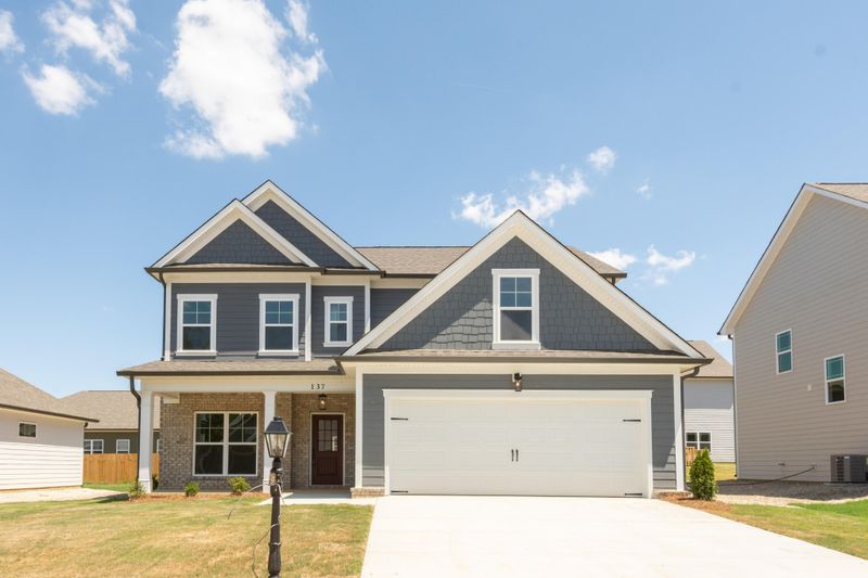 557 Winchester Dr, Rossville, GA 30741