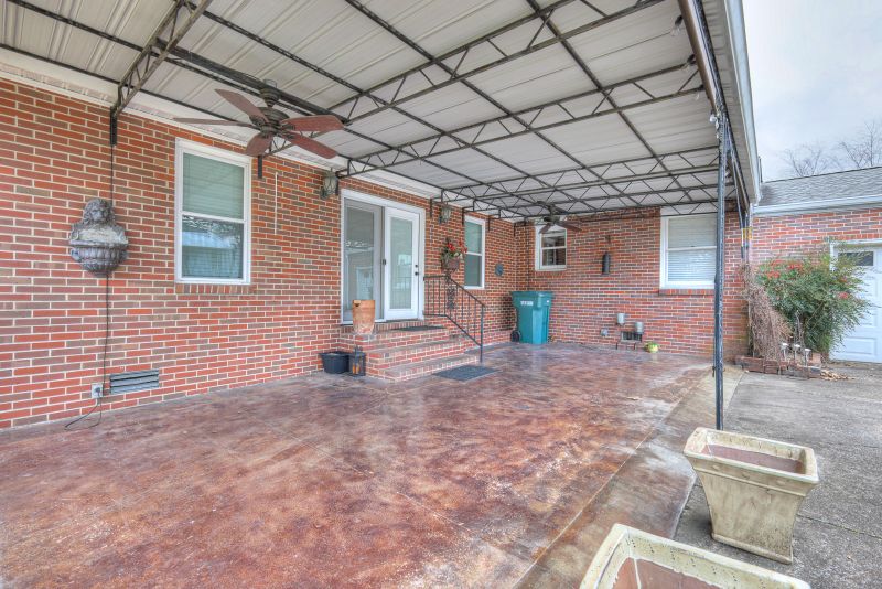 209 Dogwood Dr, Lebanon, TN 37087