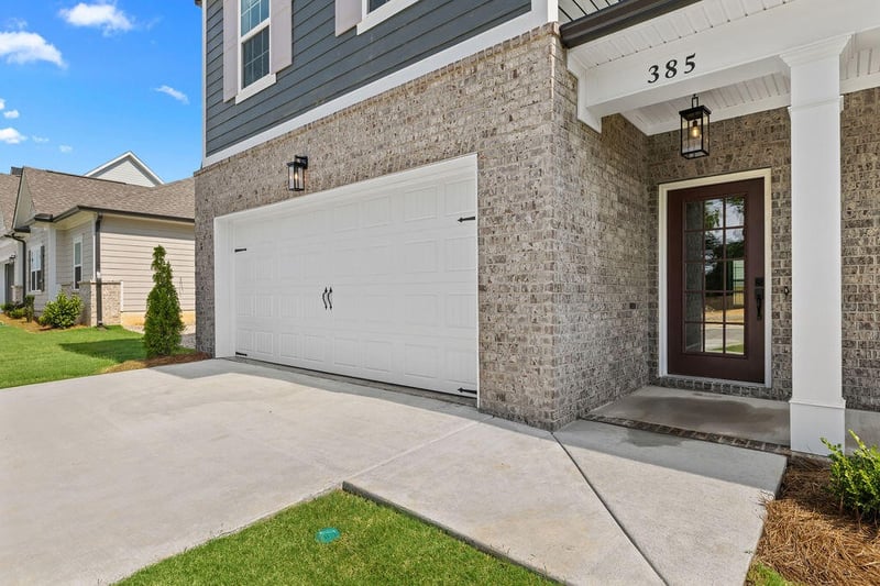 385 Winchester Dr, Fort Oglethorpe, GA 30742