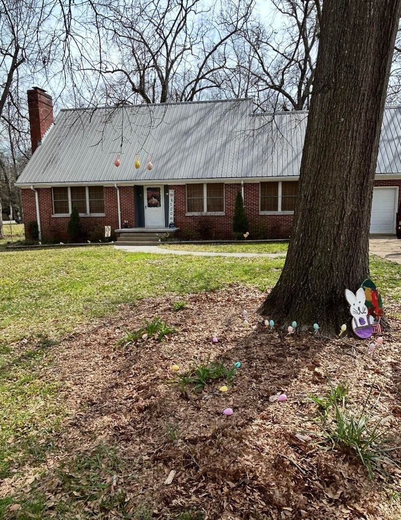 602 Cove Rd, Chickamauga, GA 30707