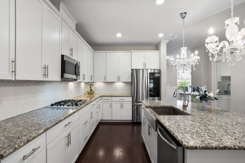 1581 Drakes Creek Rd, Hendersonville, TN 37075