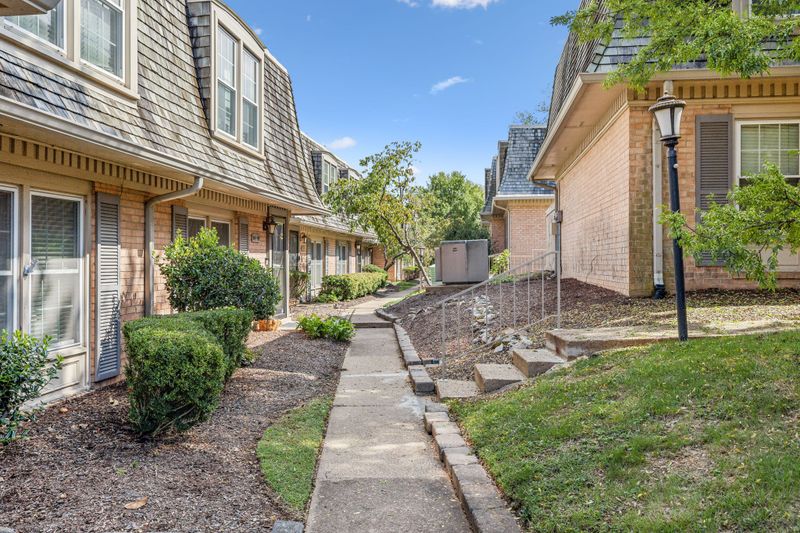 3000 Hillsboro Pike #50, Nashville, TN 37215