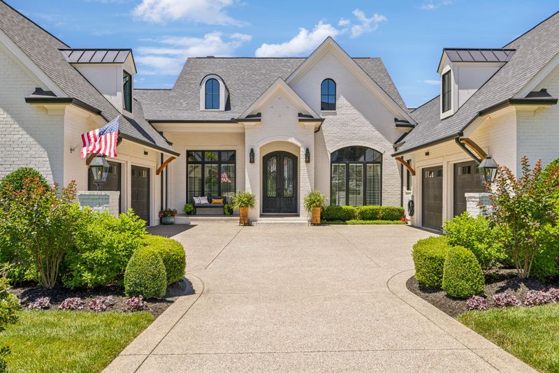 8162 Heirloom Blvd, College Grove, TN 37046