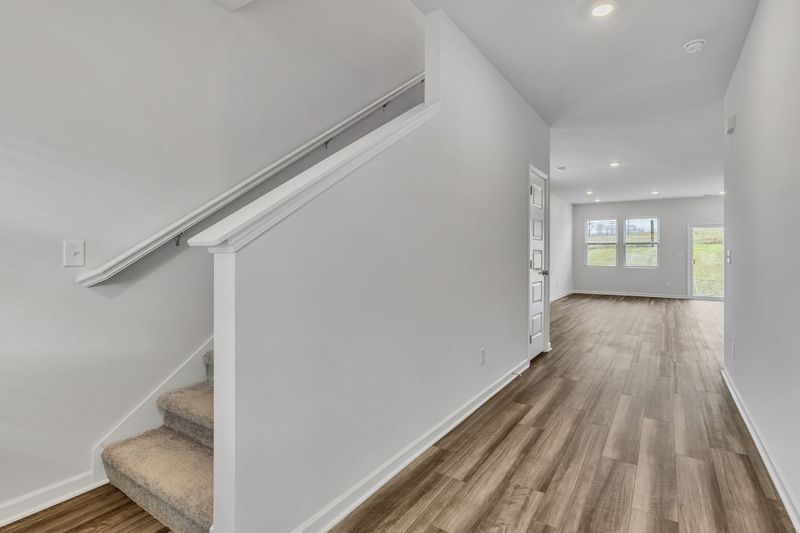 728 Emerson Ln, Westmoreland, TN 37186