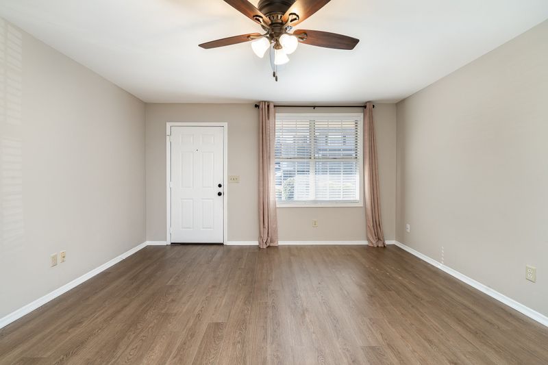 1236 Massman Dr, Nashville, TN 37217