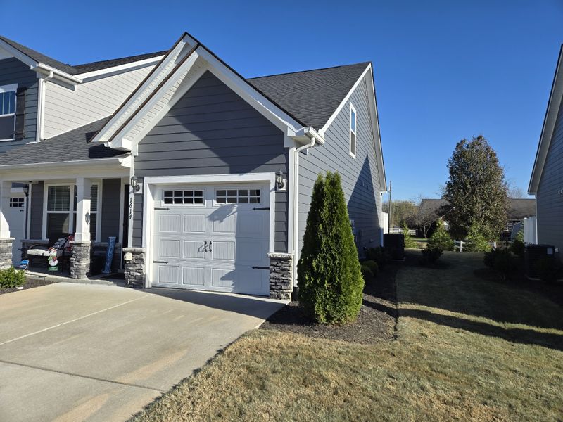 1614 Calypso Dr, Murfreesboro, TN 37128