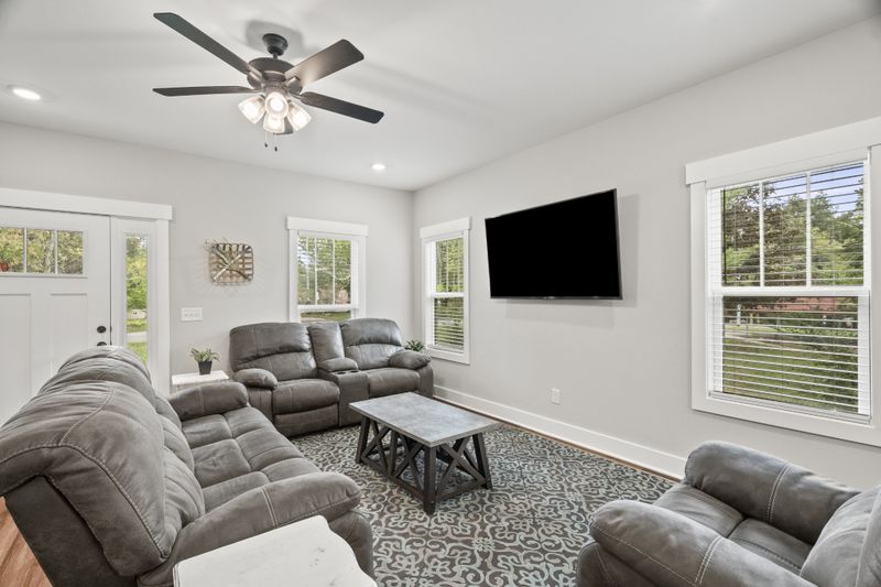2210 S Williams Rd, Greenbrier, TN 37073