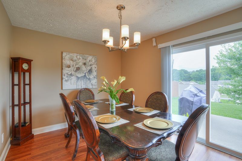 454 Golf Club Ln, Springfield, TN 37172