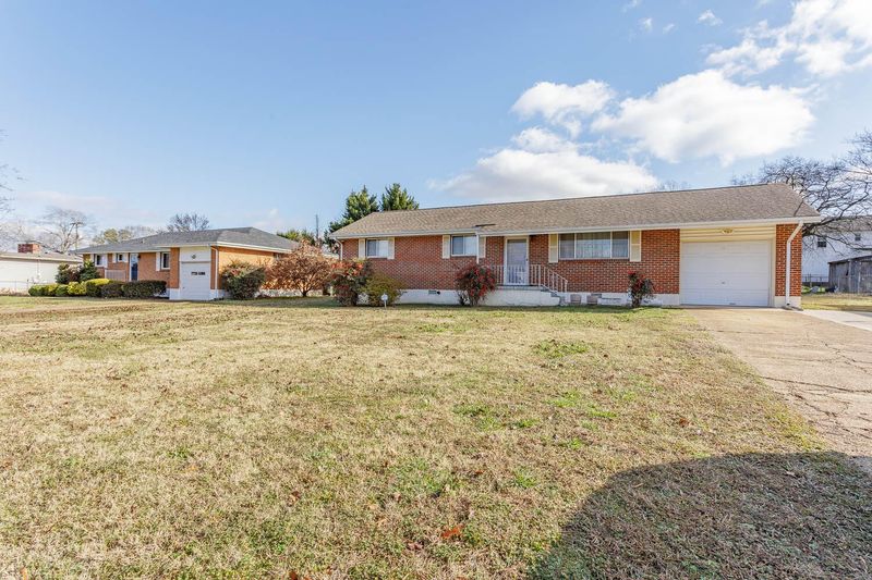 86 Elaine Cir, Fort Oglethorpe, GA 30742