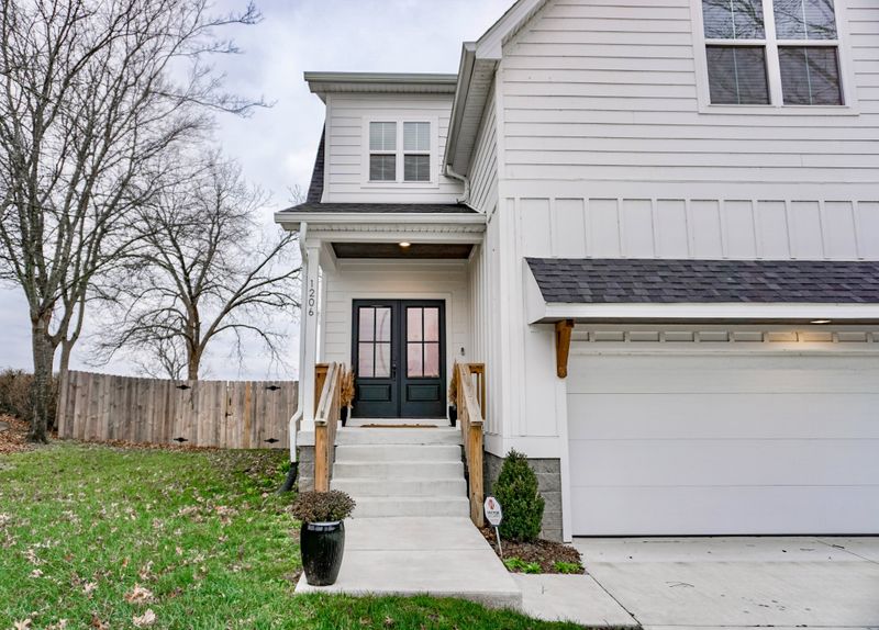 1206 Apache Ln, Madison, TN 37115
