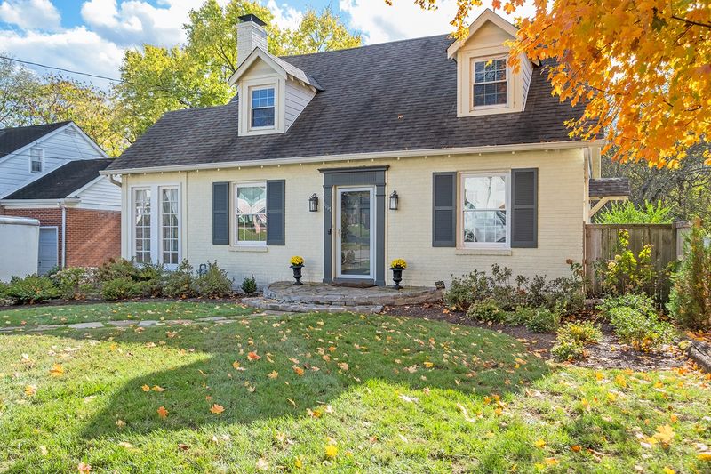 1117 Graybar Ln, Nashville, TN 37204