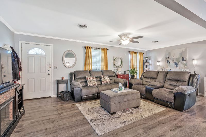 4758 Timberhill Dr, Nashville, TN 37211