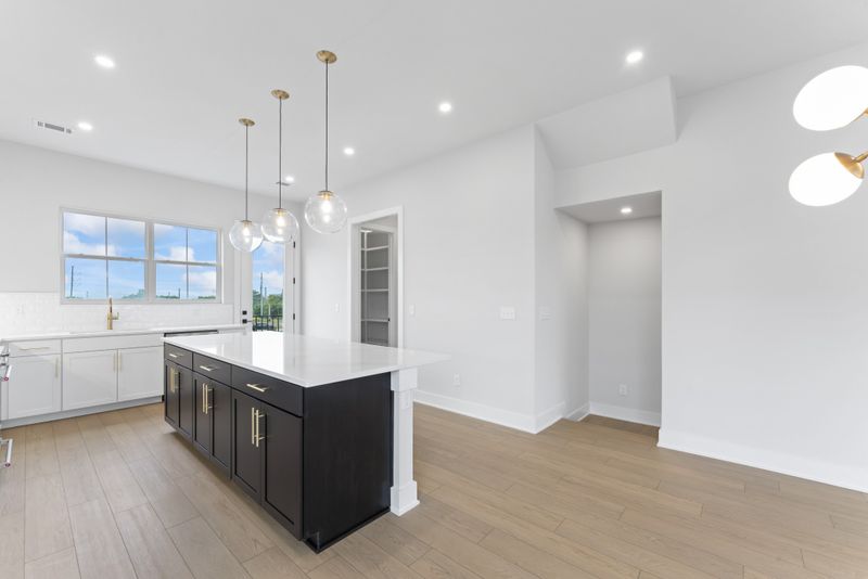 328 Hutcherson Al, Nashville, TN 37209