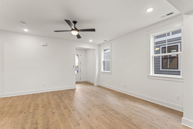 708 Caraway Ln, Nashville, TN 37211