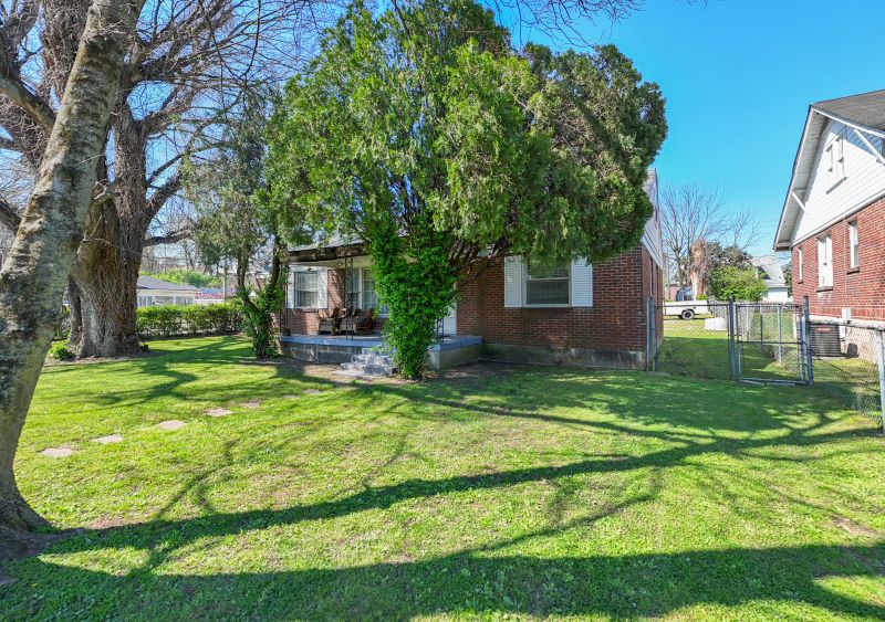 1821 Allison Pl, Nashville, TN 37203