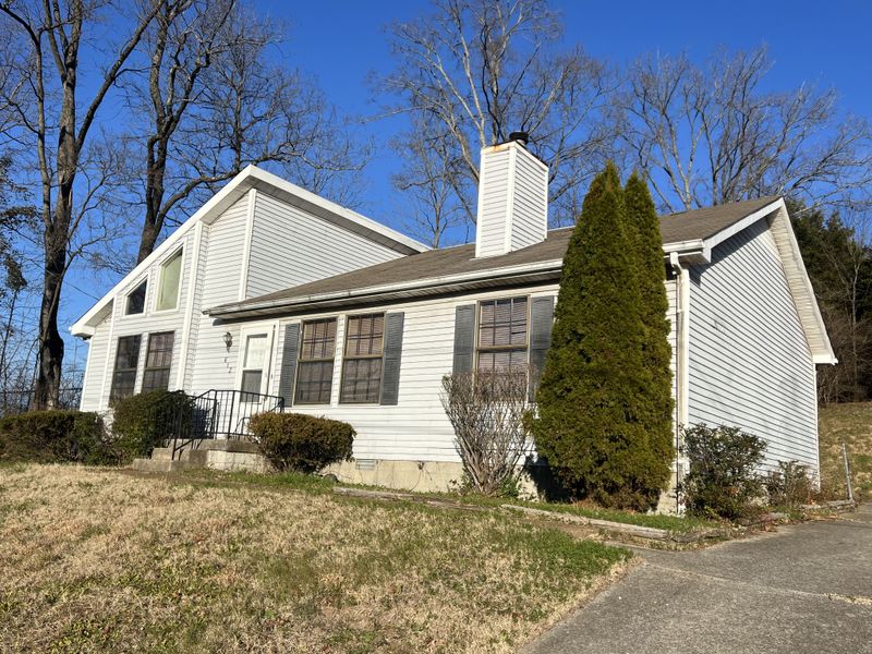 612 Cedarhill Ct, Antioch, TN 37013