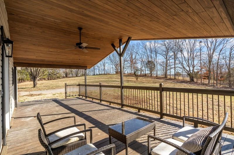 1368 Collins Rd, Vanleer, TN 37181
