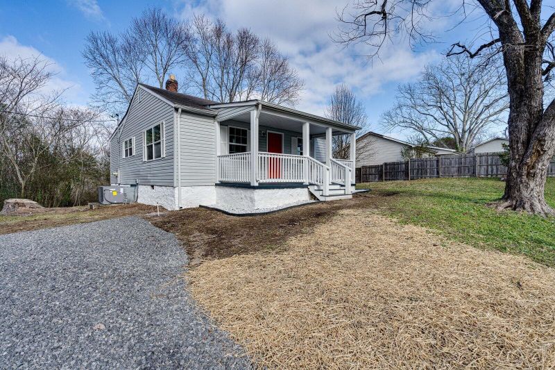 1254 Ridgeland Rd, Rossville, GA 30741