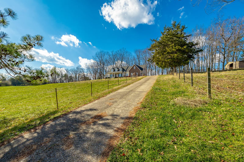 6744 N Marble Top Rd, Chickamauga, GA 30707