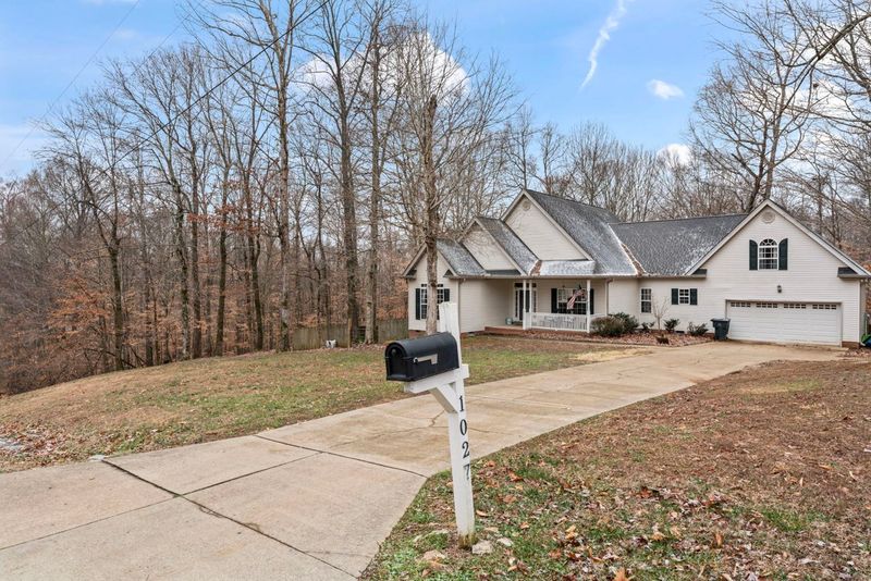 1027 Ballew Cir, Fairview, TN 37062