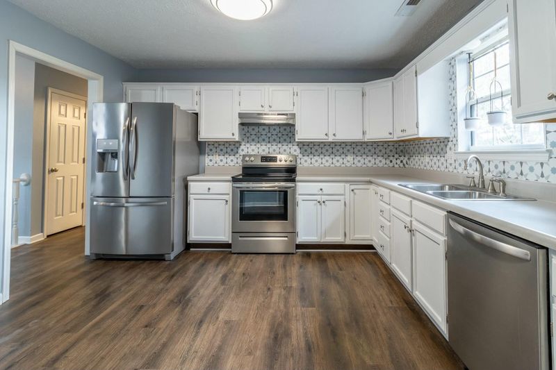 213 Johns Dr, Ringgold, GA 30736