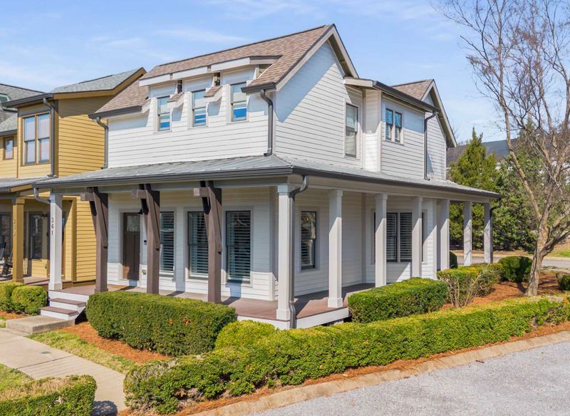 341 Sylvan Park Ln, Nashville, TN 37209