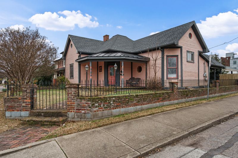 200 S 11th St, Nashville, TN 37206