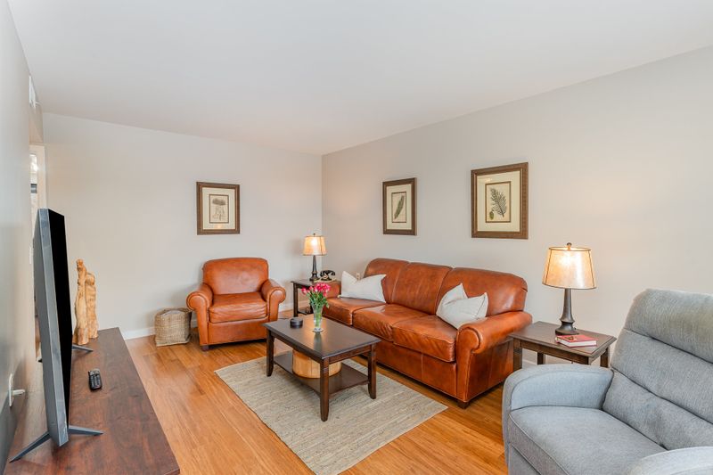 412 Deer Lake Dr, Nashville, TN 37221