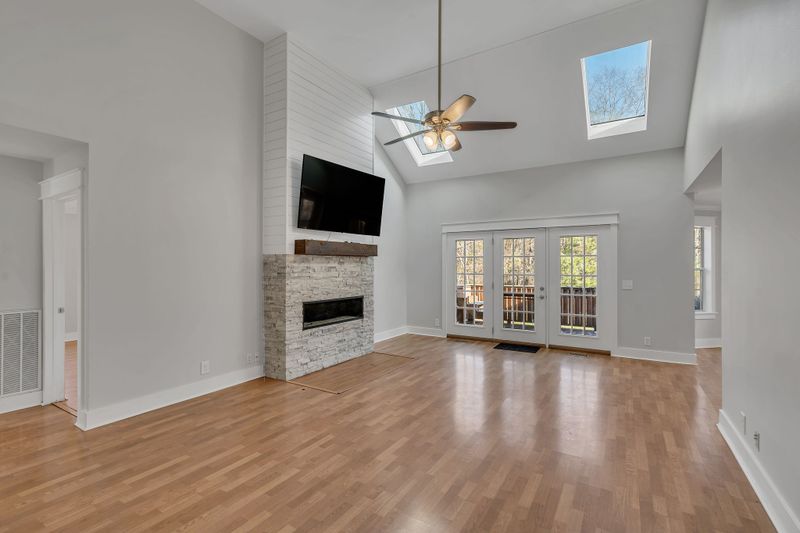 689 Williamsport Ct, Nashville, TN 37221