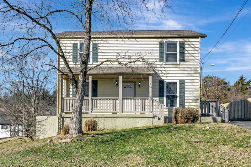 629 Debbie Dr, Hermitage, TN 37076