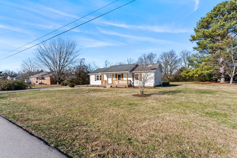 2412 Laredo Ct, Christiana, TN 37037