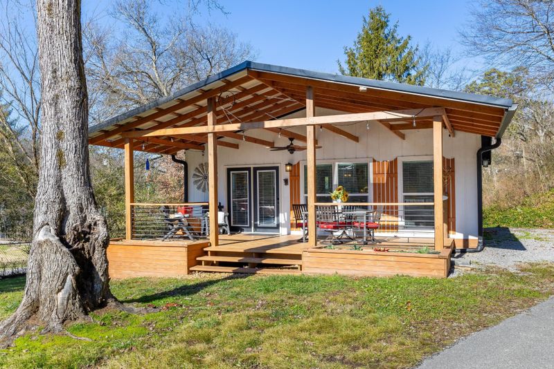 351 W Schmitt Rd, Rossville, GA 30741