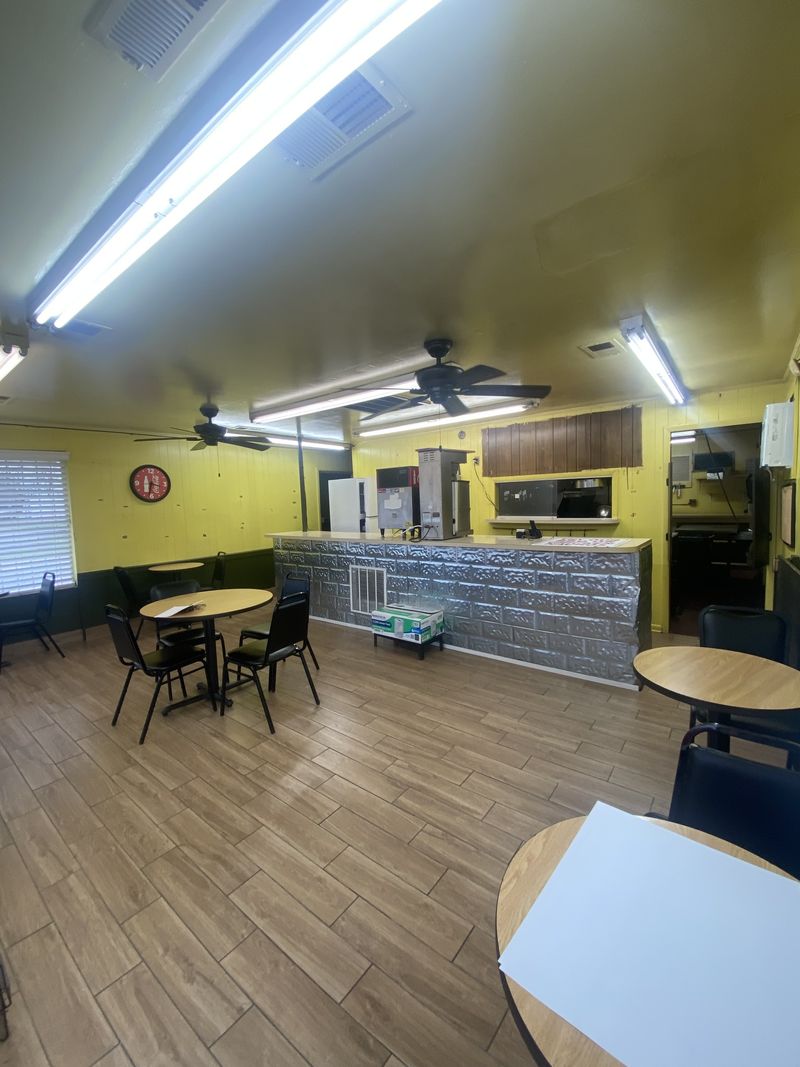 425 W Avalon Ave, Sheffield, AL 35660