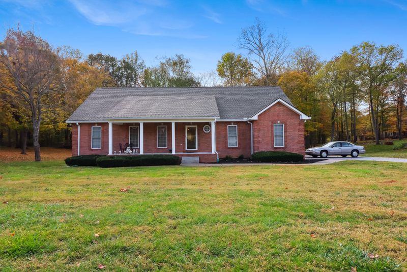 2042 Woodwind Cir, Greenbrier, TN 37073