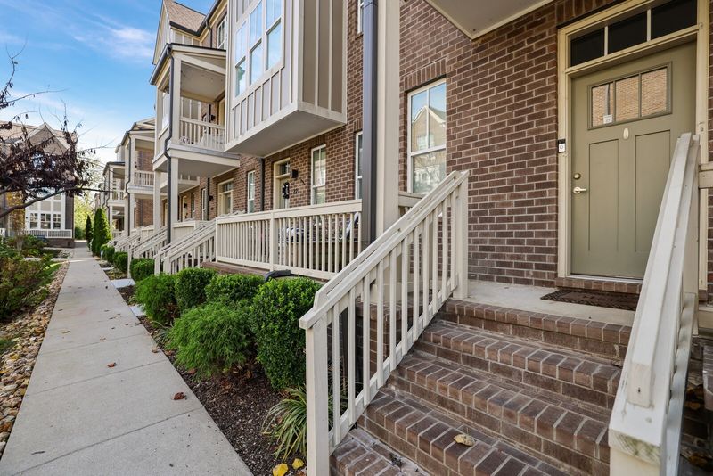 222 Porter Village Cir, Nashville, TN 37206