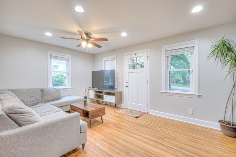1220 Sunnymeade Dr, Nashville, TN 37216