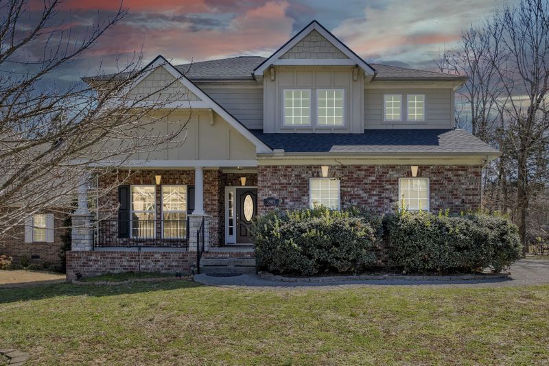 3905 Signature Ct, Smyrna, TN 37167