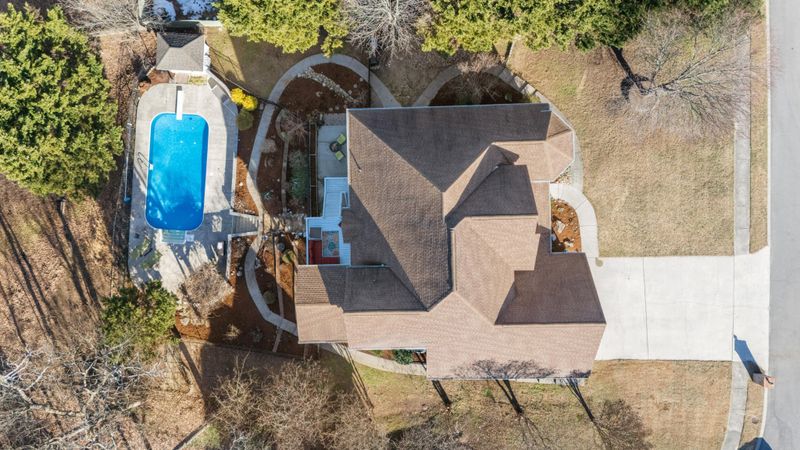 238 Carriage Dr, Ringgold, GA 30736