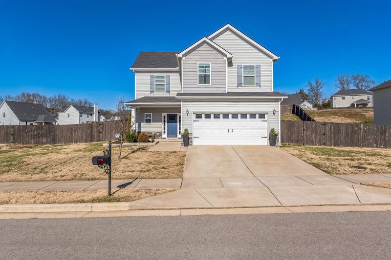 909 Latting Dr, Hermitage, TN 37076