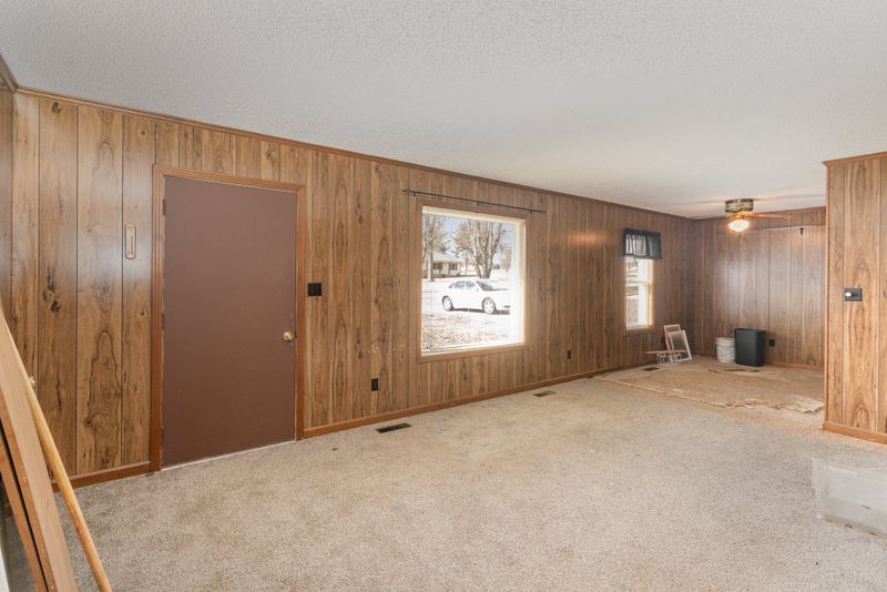 525 Hillside Ln, Gallatin, TN 37066