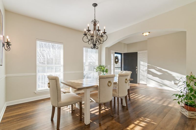 1126 Waverly Pl, Franklin, TN 37067