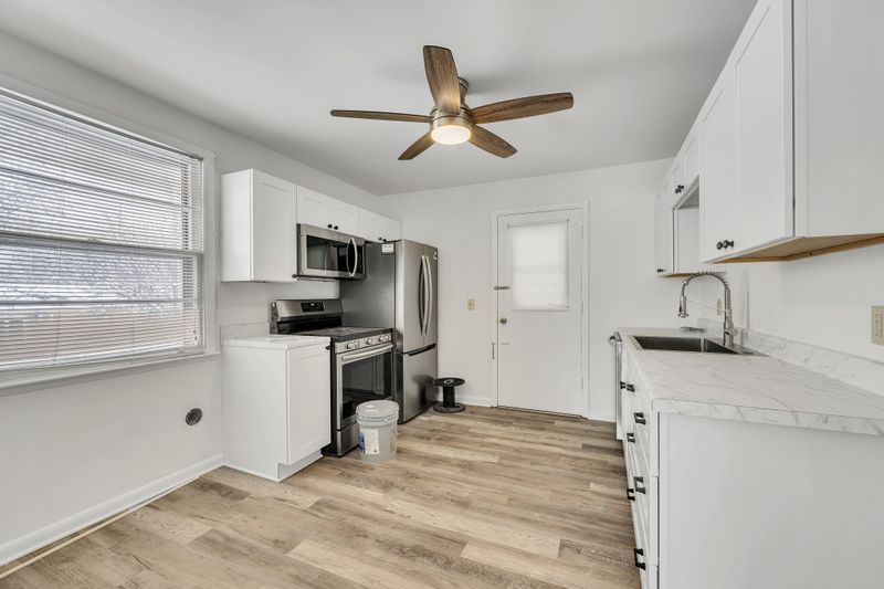 572 Annex Ct, Nashville, TN 37209