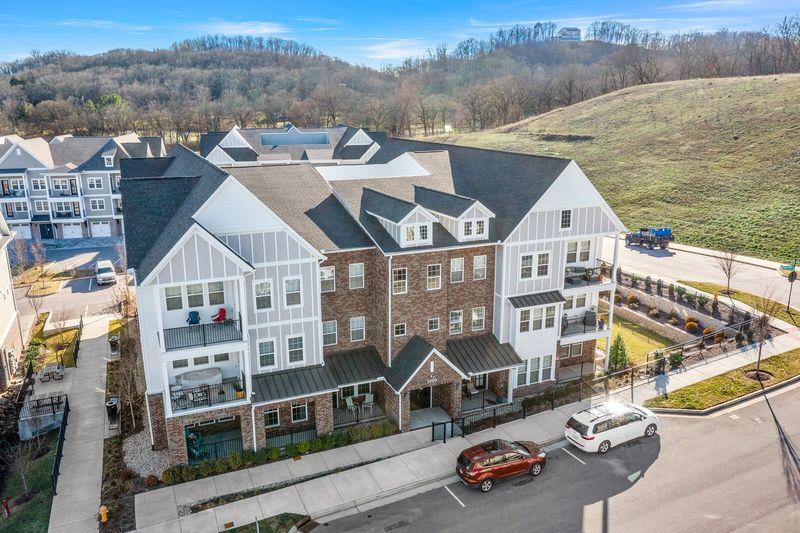 3000 Vintage Green Ln #202, Franklin, TN 37064